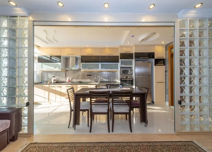 Lovely Flat With Sea View Near In Muratpasa