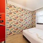 Lovely Flat With Sea View Near In Muratpasa