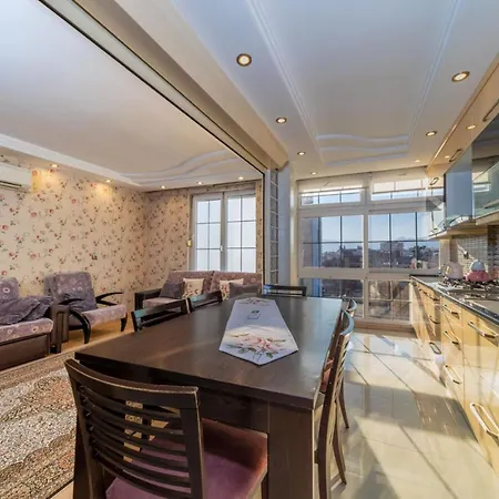 Lovely Flat With Sea View Near In Muratpasa *