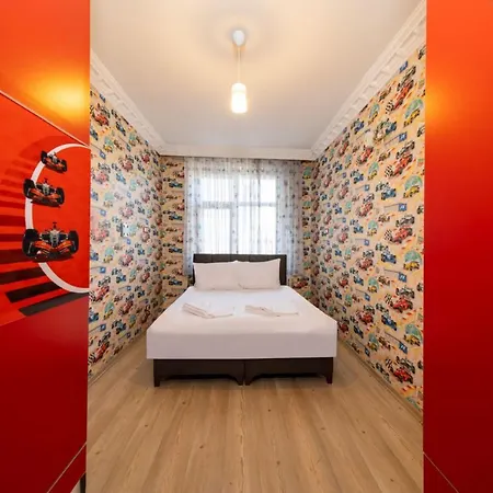 Lovely Flat With Sea View Near In Muratpasa *